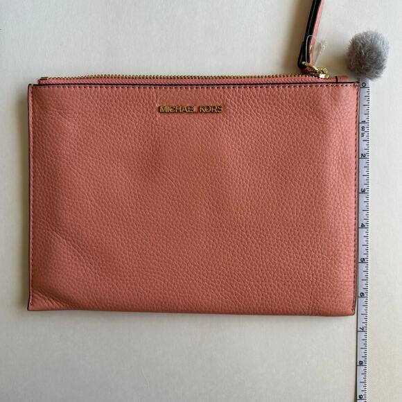 NWOT MICHAEL KORS Light Pink Leather Wristlet Clutch - Picture 2 of 10